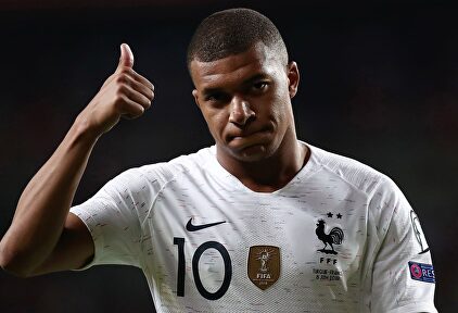 Mbappé, cien goles en su carrera profesional. |  EFE