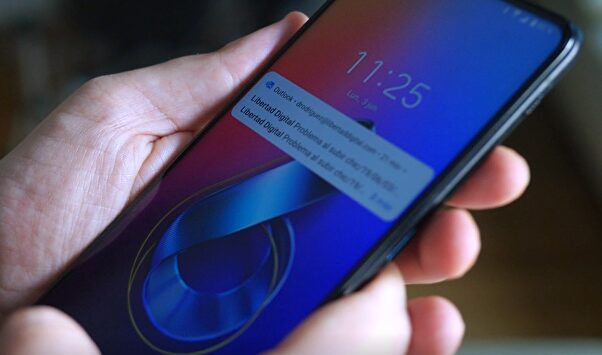 Asus Zenfone 6: el móvil con la cámara más original que te hará pensar pasarte a la gama alta