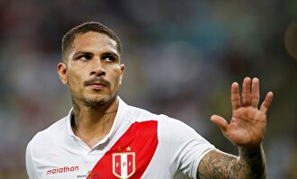 'Paolo' Guerrero fue decisivo en la victoria de Perú ante Bolivia |  EFE