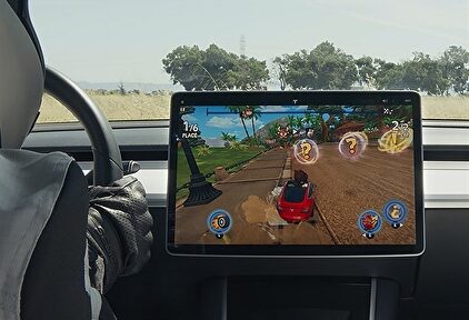 Tu Tesla se convierte en una consola |  Tesla