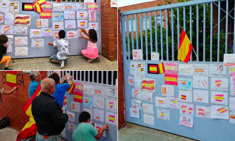 Banderas de España en la puerta del colegio |  Dolça Catalunya