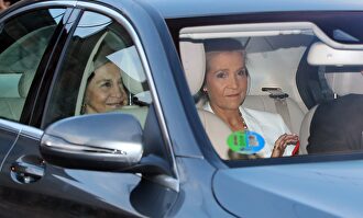 Sofía y Elena llegan a la puesta de largo |  Gtres