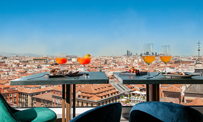 Cócteles en la terraza My Way, duodécima planta de Gran Vía 42  (Madrid) |  Libertad Digital