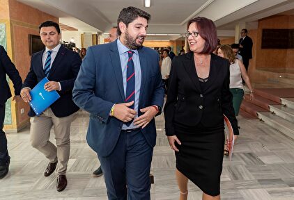 Miras y Franco tras firmar el acuerdo |  EFE