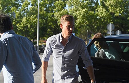 Marcos Llorente, pasando el reconocimiento médico con el Atlético de Madrid. |  EFE