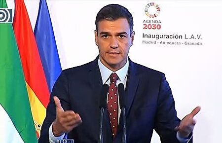 Pedro Sánchez inaugura el "sostenible" AVE a Granada