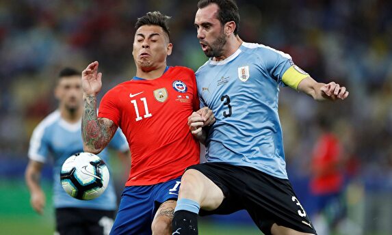Godín en el Uruguay-Chile de la última jornada. |  EFE