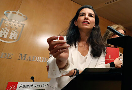 Rocío Monasterio, en la sede de la Asamblea de Madrid. | EFE