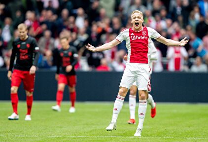 Van de Beek seguirá en el Ajax |  Cordon Press