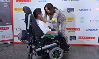 Isabel Gemio y su hijo |  Cordon Press