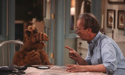 Escena de la serie de los años 80 'Alf' |  Cordon Press