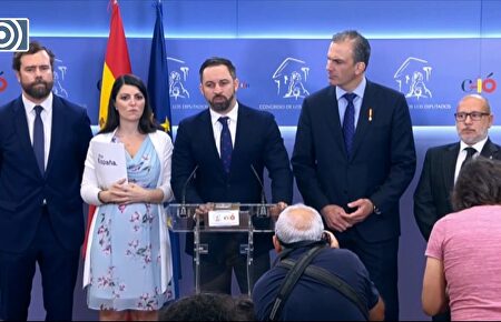 Santiago Abascal anuncia que Vox se querella contra Zapatero por las actas de ETA