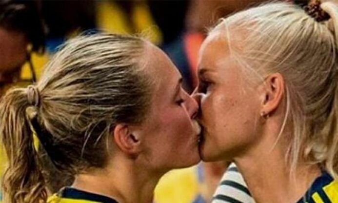 Beso Mundial |  Captura de Tv