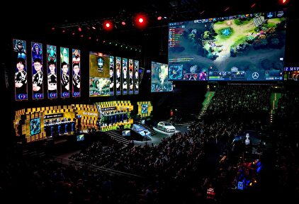 Estadio lleno viendo eSports |  Cordon Press