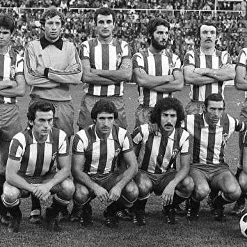 ¿Cuál es la camiseta rojiblanca más antigua de España?