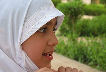 Niña con el velo islámico |  Pixabay/CC/ebrahim