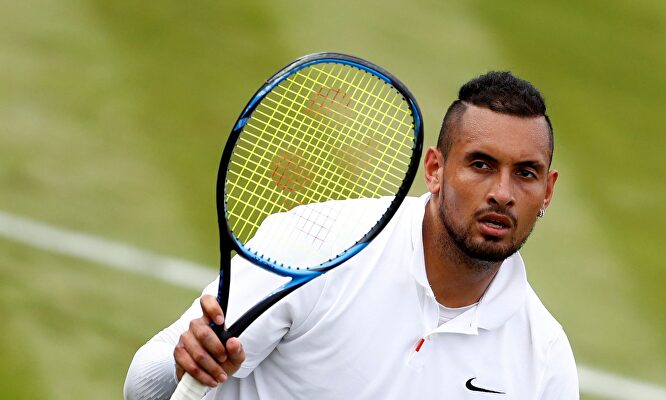 El enésimo vacile de Kyrgios: saque de cuchara ante Nadal para firmar un ace