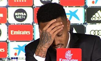 Militao empieza con mal pie: se marea y abandona la rueda de prensa