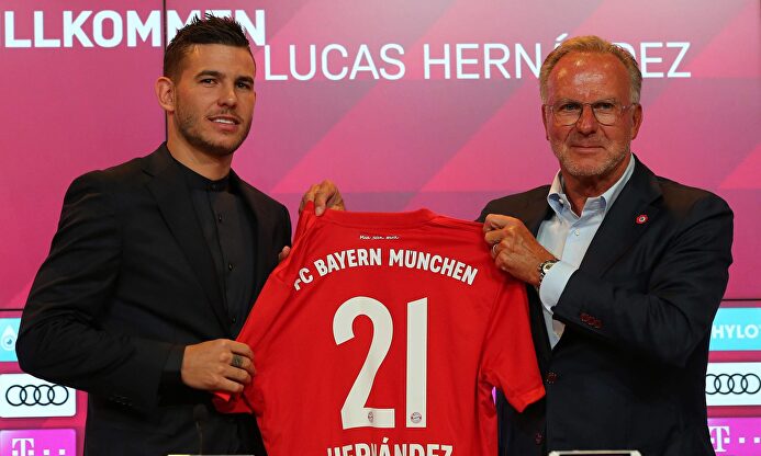 Lucas Hernández durante su presentación con el Bayern. |  Cordon Press