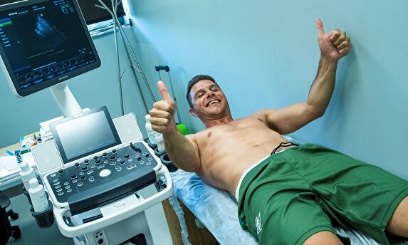 Joaquín pasó recientemente el reconocimiento médico con el Betis. |  EFE