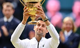 La roca resistió como un campeón las embestidas de un enorme Federer |  EFE