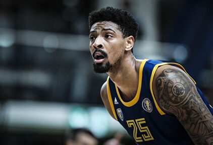 Jordan Mickey, nuevo refuerzo del Real Madrid de baloncesto, en un partido con el Khimki. |  Cordon Press