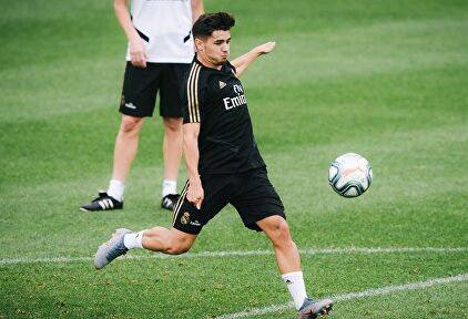 Brahim Díaz, en un entrenamiento con el Real Madrid en Montreal. |  EFE