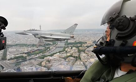 El desfile militar español en la Fiesta Nacional francesa