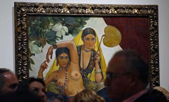 'Bayaderas indias', de Eduardo Chicharro, es una de las once obras donadas por Hans Rudolf Gestenmaier al Museo del Prado |  Paco Campos (EFE)