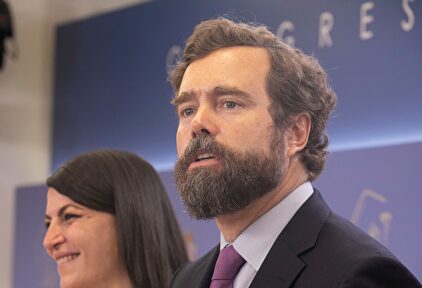 Macarena Olona e Iván Espinosa de los Monteros en rueda de prensa desde el Congreso |  Alberto Cuéllar, Vox