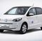 22.900 euros, Volkswagen e-UpY continuamos entre coches urbanos con un nuevo Volkswagen, el e-Up. Este pequeño eléctrico, de 3,5 metros de longitud, cuenta con un motor de 54 CV y con un bajísimo consumo de 11 kWh/100 km, que le permite homologar hasta 160 kilómetros de autonomía.