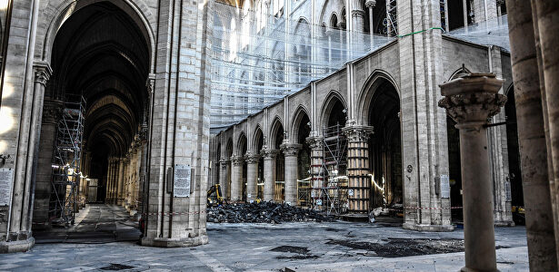 Interior de la catedral de Notre Dame de París |  EFE