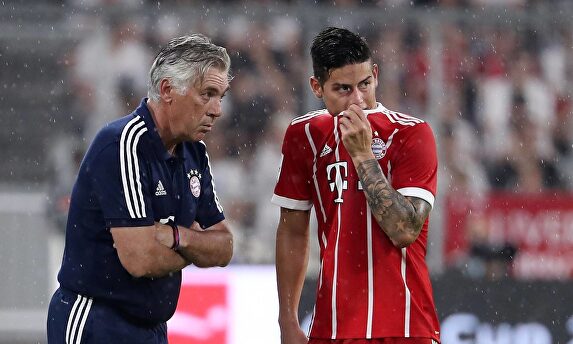 James Rodríguez y Carlo Ancelotti coincidieron en el Bayern de Munich también. |  Cordon Press