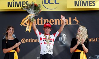Ewan suma su segunda victoria en Nimes y Alaphilippe conserva el liderato