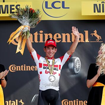 Ewan suma su segunda victoria en Nimes y Alaphilippe conserva el liderato