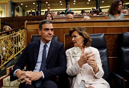Pedro Sánchez y Carmen Calvo. |  EFE