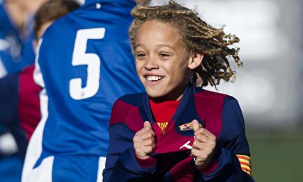 Xavi Simons, jugador de La Masía y nueva estrella del PSG. |  FC Barcelona