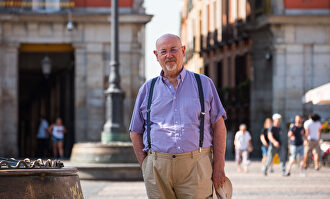 El escritor Juan Eslava Galán. |  David Alonso Rincón