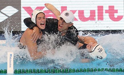 EEUU celebra la medalla de oro. |  EFE