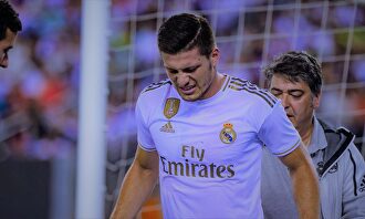 Luka Jovic, lesionado en el derbi ante el Atlético. |  Cordon Press