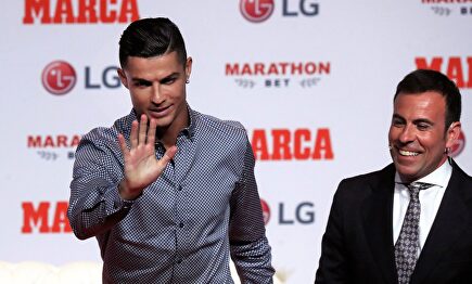 Cristiano Ronaldo, durante la entrega del Marca Leyenda. |  EFE