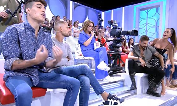 Tremenda bronca en el plató |  Mediaset