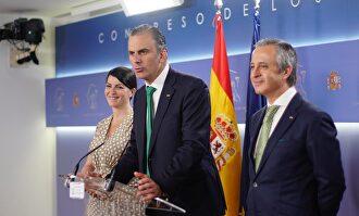 Javier Ortega Smith en rueda de prensa desde el Congreso |  Vox