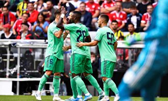 Los jugadores del Madrid celebran uno de los goles |  Europa Press