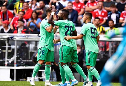 Los jugadores del Madrid celebran uno de los goles |  Europa Press