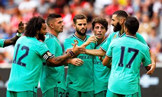 Los jugadores del Madrid celebran uno de los goles ante el Fenerbahce |  EFE