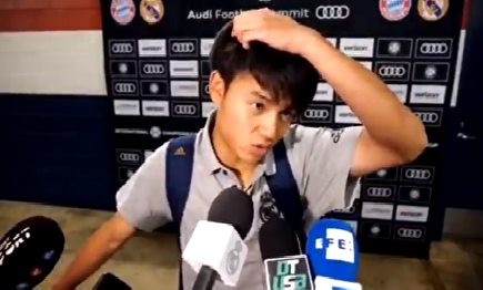 Kubo atiende a la prensa. |  Twitter