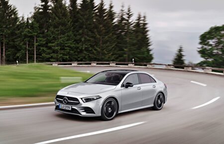 Mercedes-Benz Clase A Sedán: la berlina de acceso a la estrella