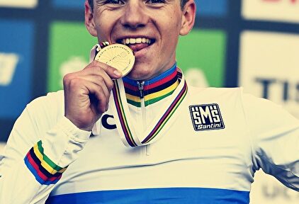 El ciclista belga de 19 años es historia del ciclismo |  Twitter @EvenepoelRemco