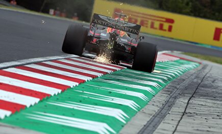Max Verstappen pilotando en la clasificación del GP de Hungría | Europa Press